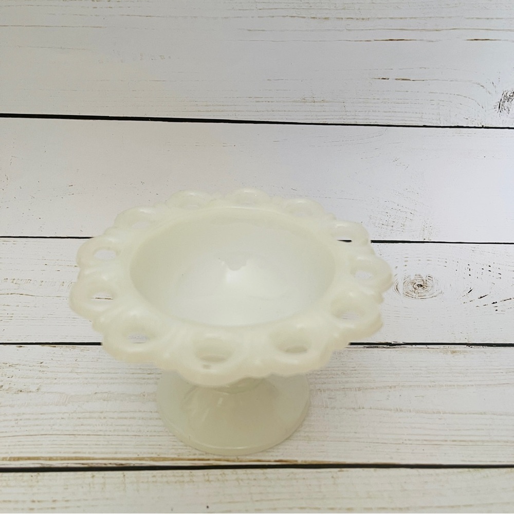 Vintage Milk Glass Scalloped Candy Dish - Picture 2 of 6